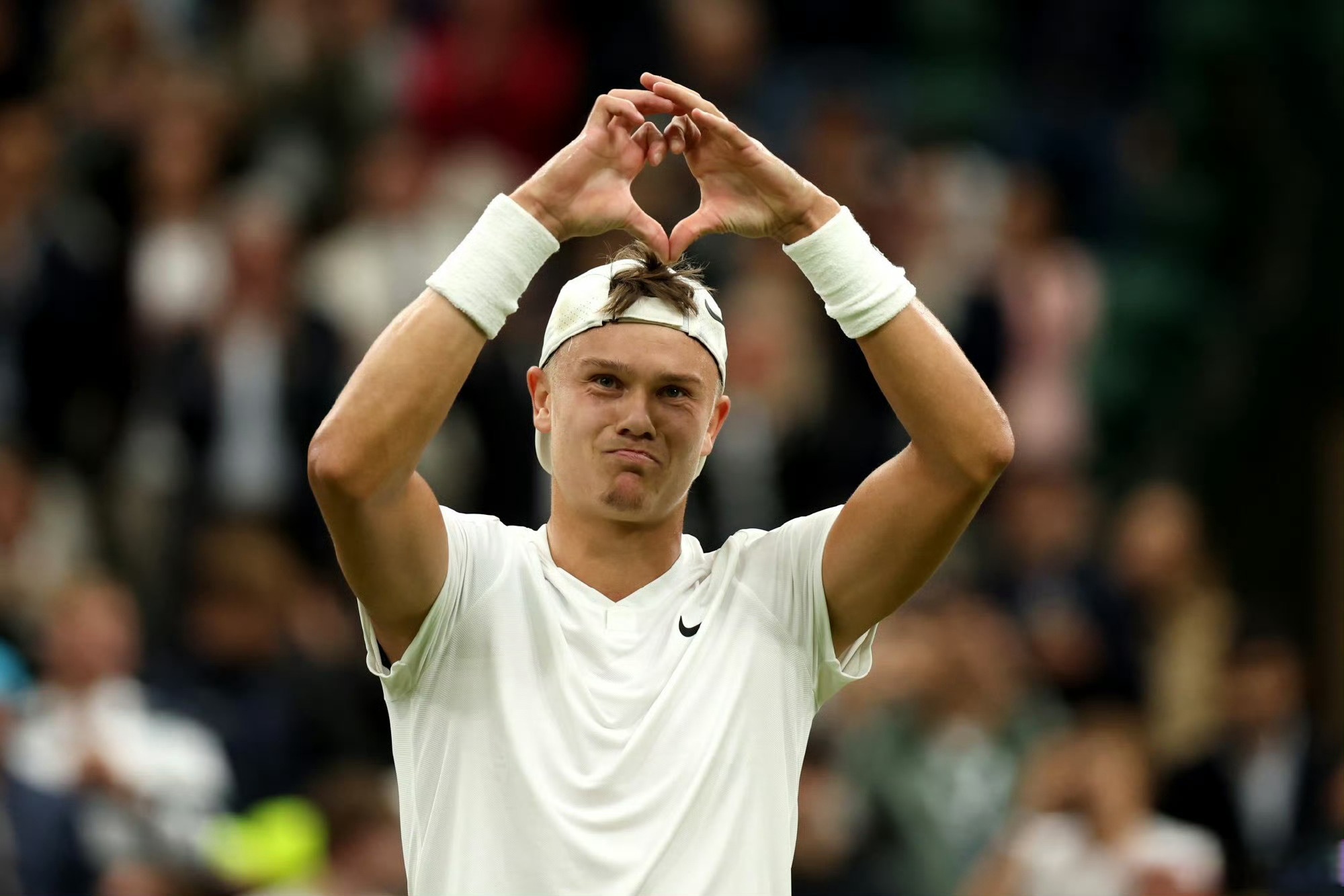 年终总决赛轻取温网,鲁德点燃赛场 年终总决赛轻取温网,鲁德点燃赛场