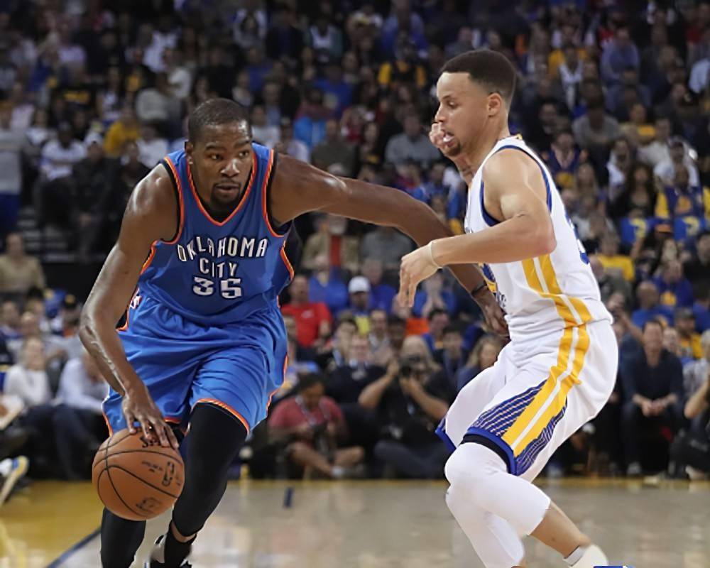 勇士鏖战马刺，易建联带队取胜