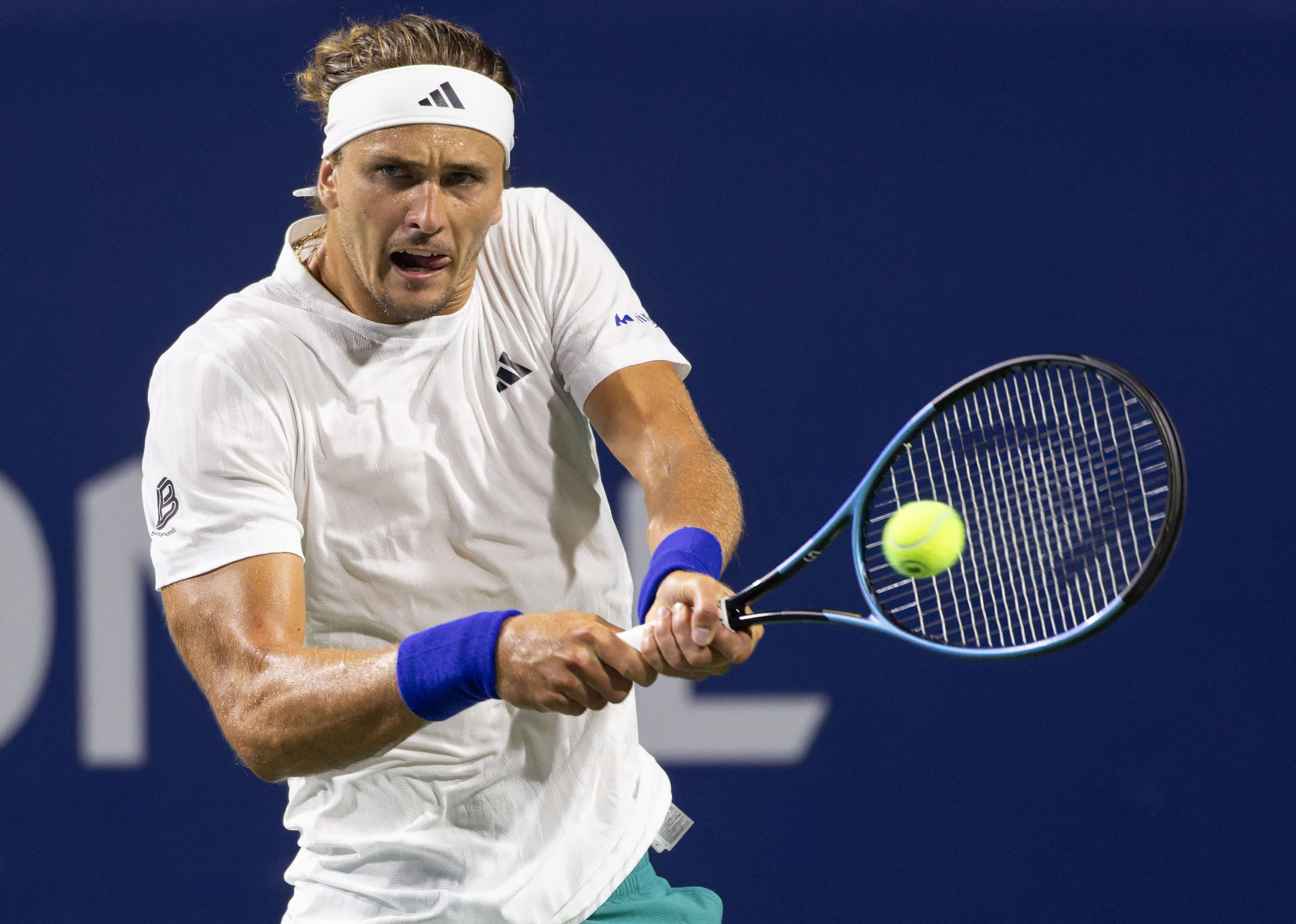 戴维斯杯绝杀温网，兹维列夫扛起全队