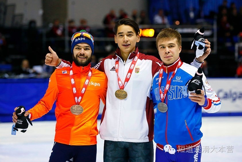 中国羽毛球队鏖战韩国羽毛球队，马琳打破历史纪录