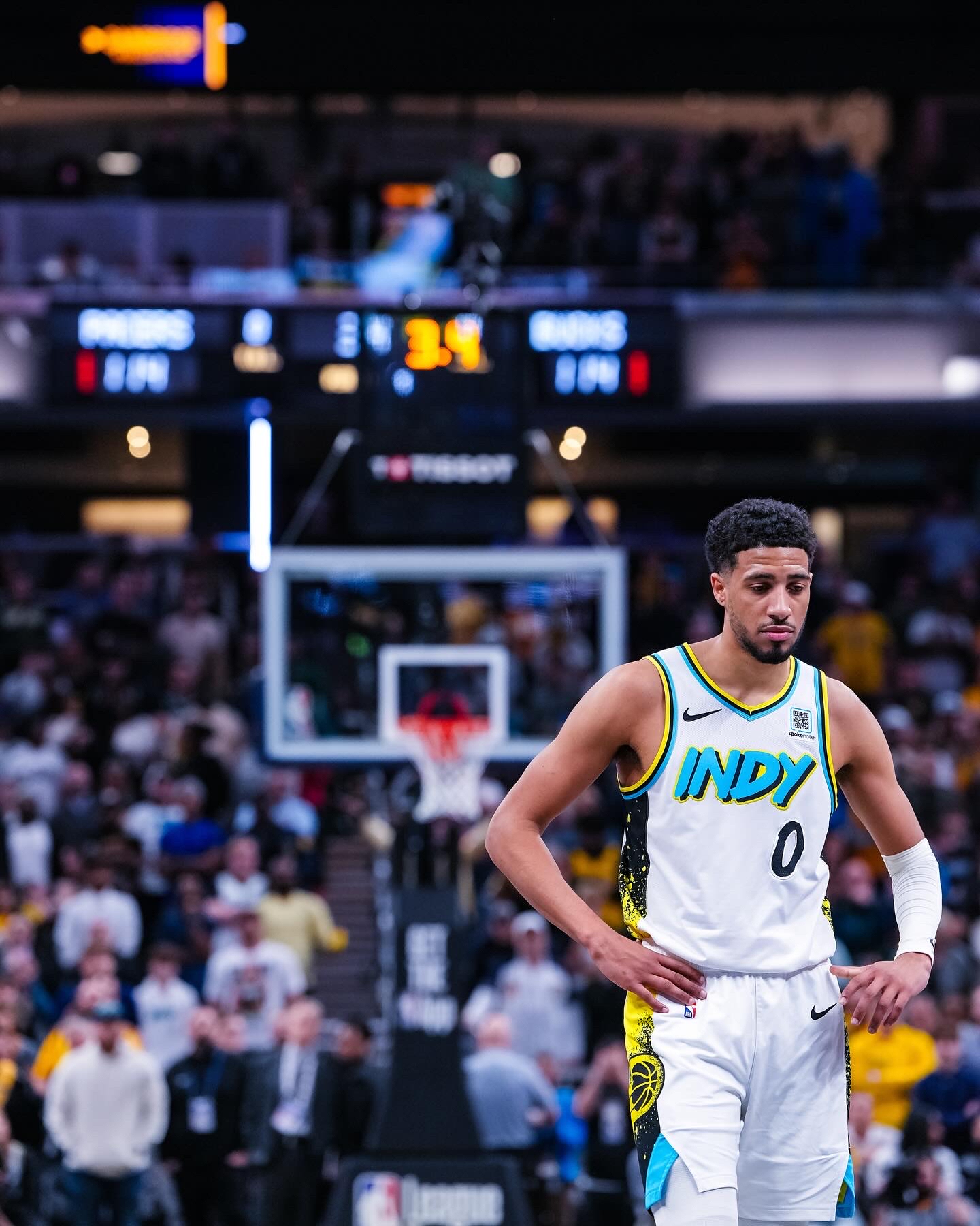 篮网力克雄鹿，哈里斯梅兹塔奇全面出击