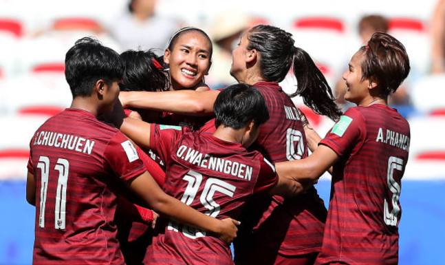 泰国女足勇夺胜利,晋级下一轮 泰国女足勇夺胜利,晋级下一轮