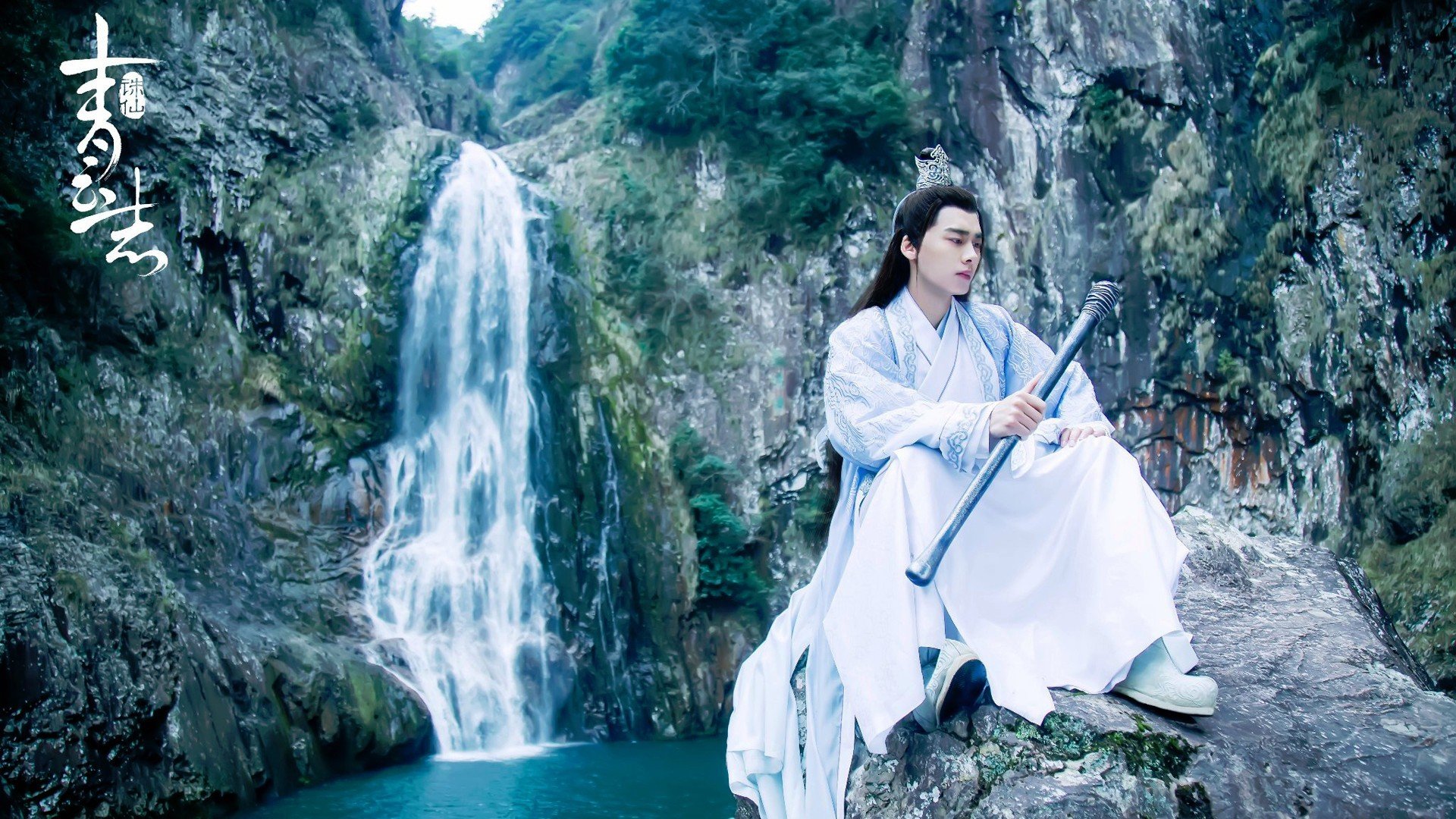 沙漠绿茵与硬木地板的交响，沙特完胜卡塔尔的战略启示与莱万季后赛抢七的王者时刻