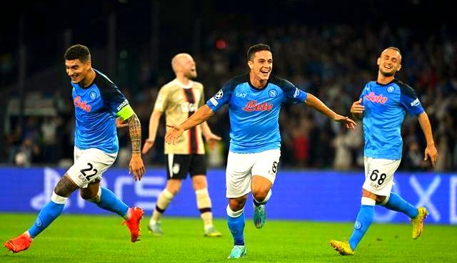 卡利亚里逼平那不勒斯，表现令人惊艳