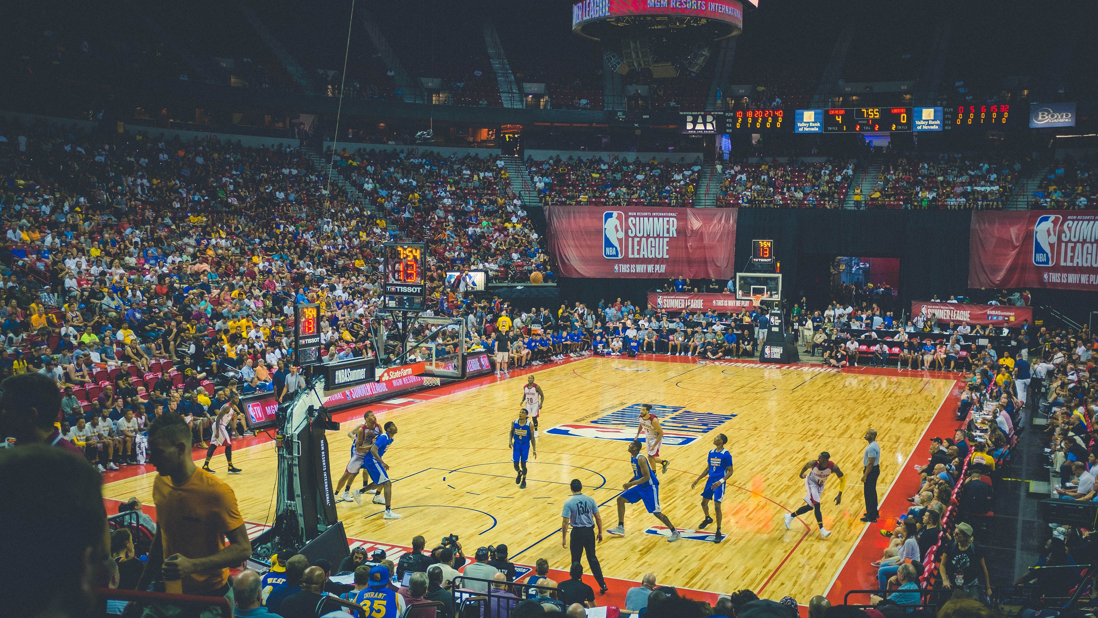 新蜂王刺穿撕裂之城，切特关键一击定乾坤，黄蜂逆袭开拓者